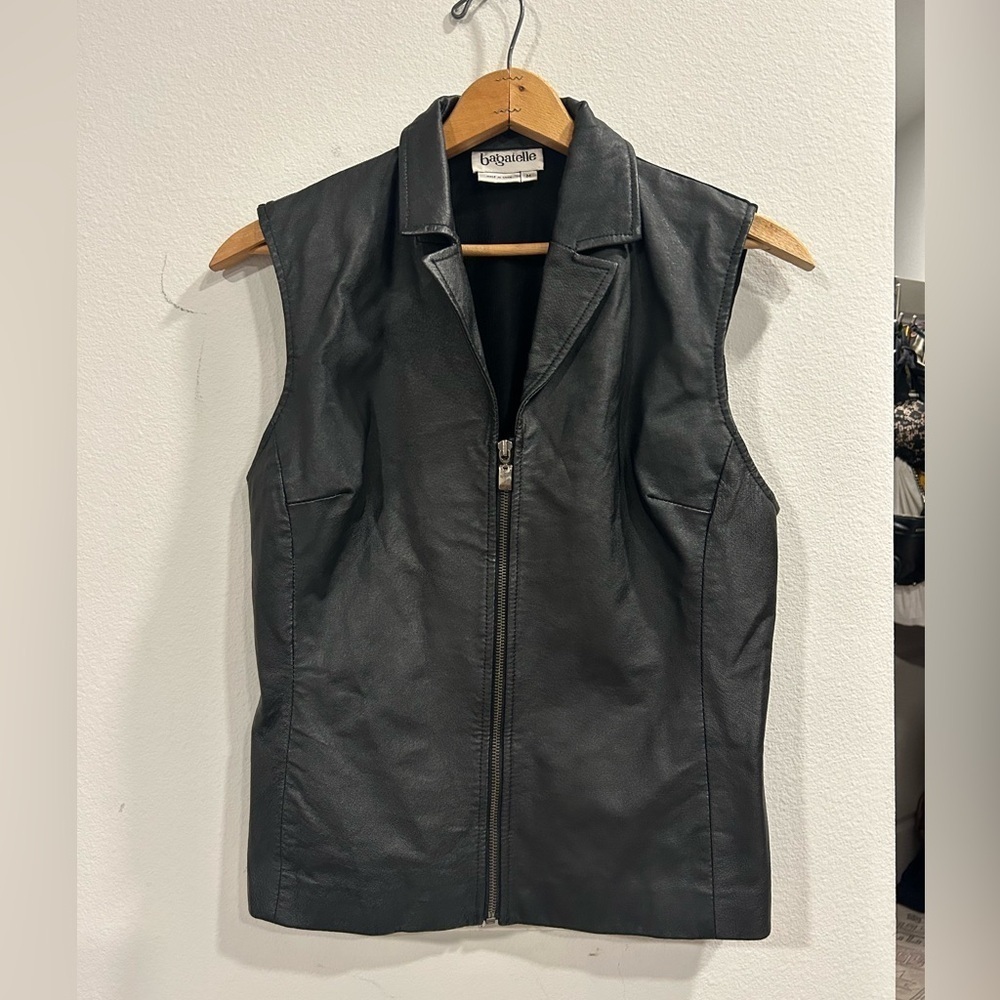 Women’s Black 100% Leather Zip Up Moto Vest with Stretch Back Size M